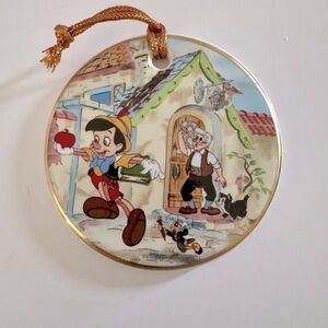 Vintage Disney’s Animated Classics Pinocchio 1940 Disc Ornament